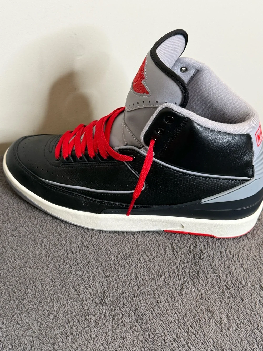 Air Jordan 2 Retro Black Cement Men’s size 10.5